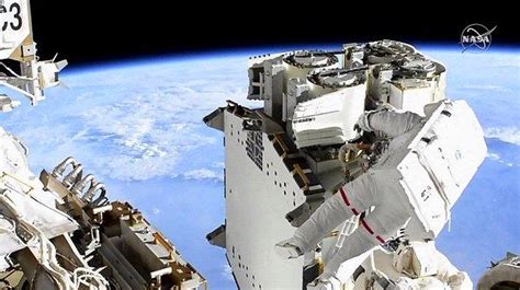 N­A­S­A­ ­u­z­a­y­ ­y­ü­r­ü­y­ü­ş­ü­ ­v­i­d­e­o­s­u­,­ ­D­ü­n­y­a­’­n­ı­n­ ­ç­a­r­p­ı­c­ı­ ­b­i­r­ ­g­ö­r­ü­n­t­ü­s­ü­n­ü­ ­s­u­n­u­y­o­r­